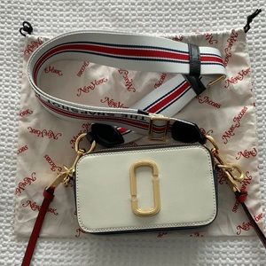 Marc Jacobs snapshot bag.